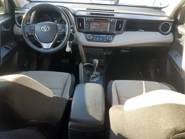 JTMRFREV7JJ748190 2018 TOYOTA RAV 4 - Image 8