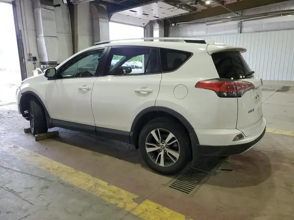 JTMRFREV8GD191572 2016 TOYOTA RAV 4 - Image 2