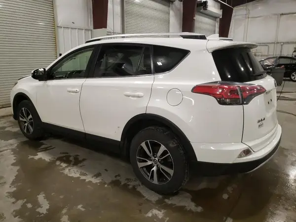 JTMRFREV8GJ101189 2016 TOYOTA RAV 4 - Image 2