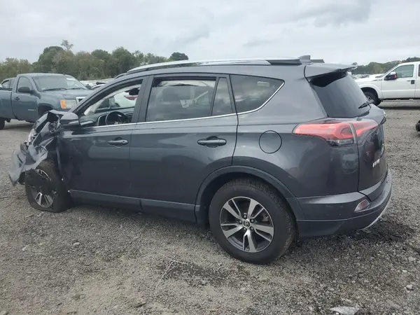 JTMRFREV8HD220067 2017 TOYOTA RAV 4 - Image 2