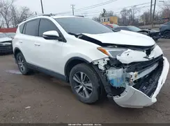 JTMRFREV8HJ132783 2017 TOYOTA RAV 4