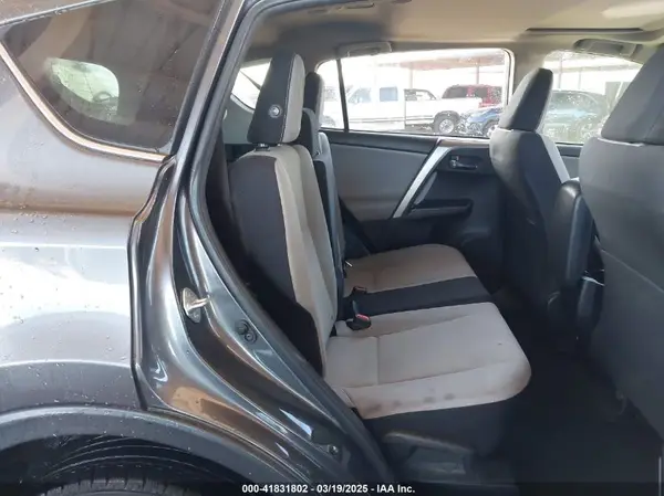 JTMRFREV8HJ156615 2017 TOYOTA RAV 4 - Image 8
