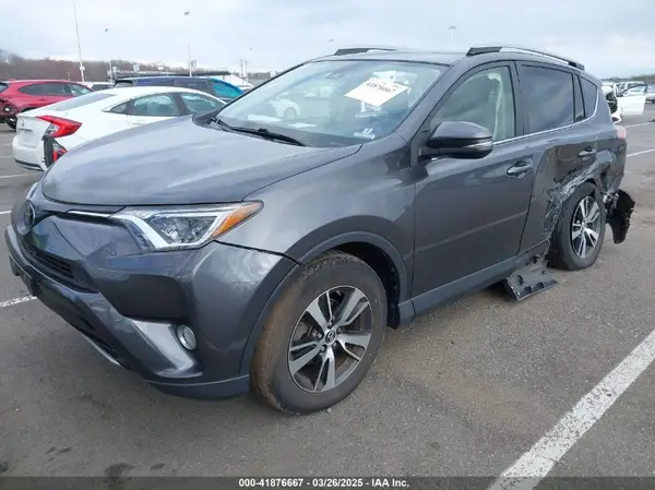 JTMRFREV8HJ711322 2017 TOYOTA RAV 4 - Image 2