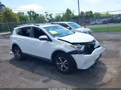JTMRFREV8JD221760 2018 TOYOTA RAV 4