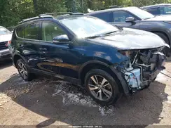 JTMRFREV8JD235352 2018 TOYOTA RAV 4
