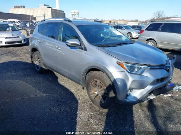 JTMRFREV8JD238123 2018 TOYOTA RAV 4 - Image 1
