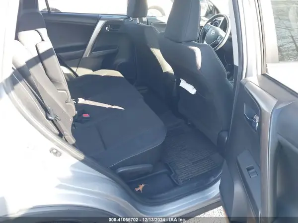 JTMRFREV8JD238123 2018 TOYOTA RAV 4 - Image 8