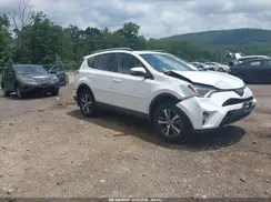 JTMRFREV8JD238459 2018 TOYOTA RAV 4