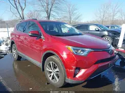 JTMRFREV8JD256508 2018 TOYOTA RAV 4