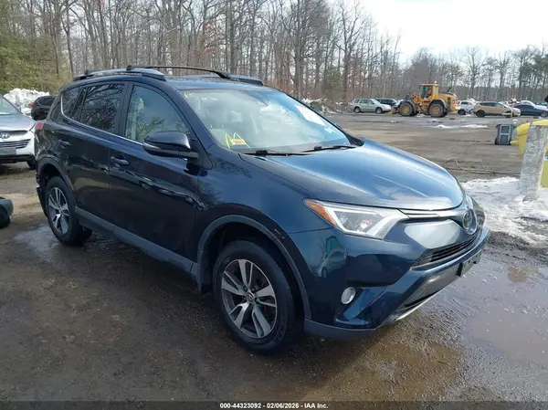 JTMRFREV8JJ180287 2018 TOYOTA RAV 4 - Image 1