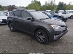 JTMRFREV8JJ182413 2018 TOYOTA RAV 4