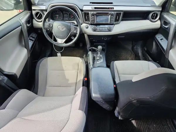 JTMRFREV8JJ213305 2018 TOYOTA RAV 4 - Image 8