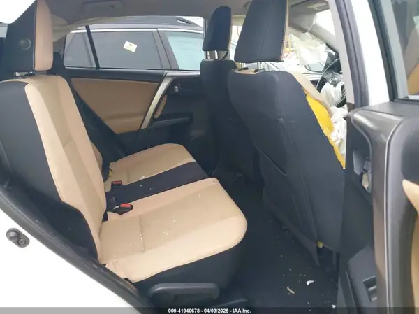 JTMRFREV8JJ225065 2018 TOYOTA RAV 4 - Image 8