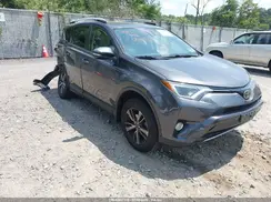 JTMRFREV8JJ235515 2018 TOYOTA RAV 4