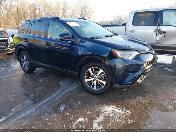 JTMRFREV8JJ239886 2018 TOYOTA RAV 4 - Image 1