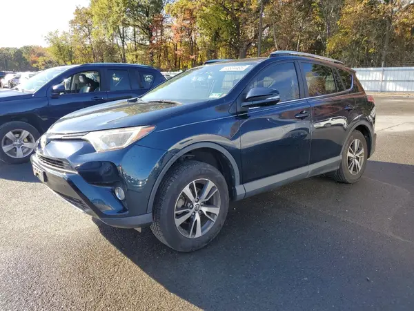 JTMRFREV8JJ243050 2018 TOYOTA RAV 4 - Image 1