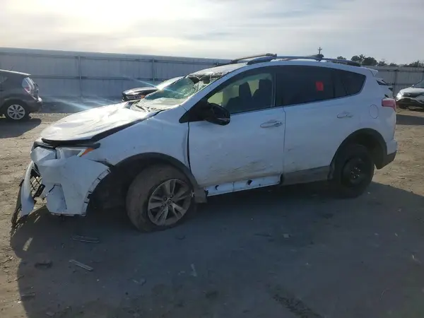 JTMRFREV8JJ243856 2018 TOYOTA RAV 4 - Image 1