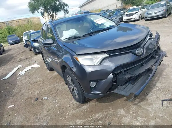 JTMRFREV8JJ738039 2018 TOYOTA RAV 4 - Image 1