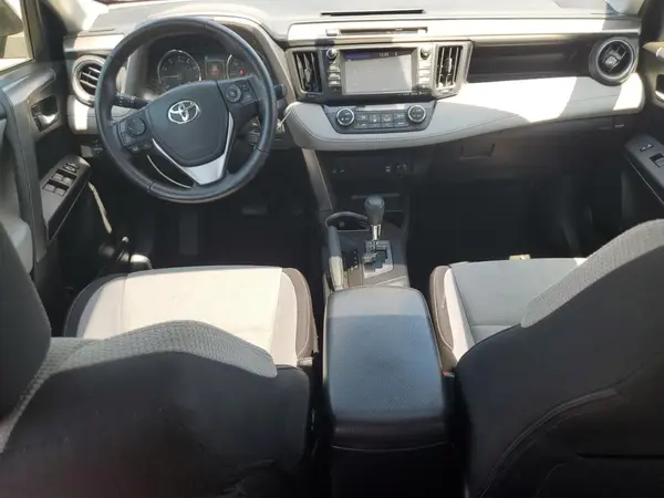JTMRFREV9GJ081843 2016 TOYOTA RAV 4 - Image 8