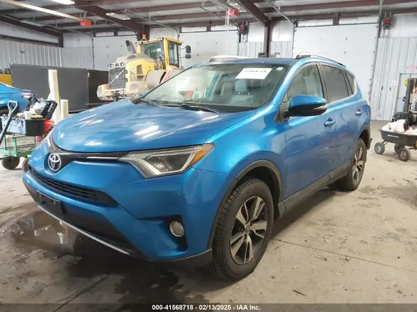 JTMRFREV9GJ100715 2016 TOYOTA RAV 4 - Image 2