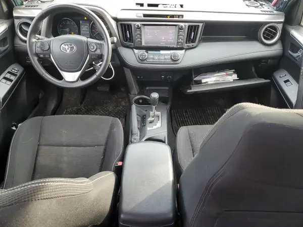 JTMRFREV9HD199634 2017 TOYOTA RAV 4 - Image 8