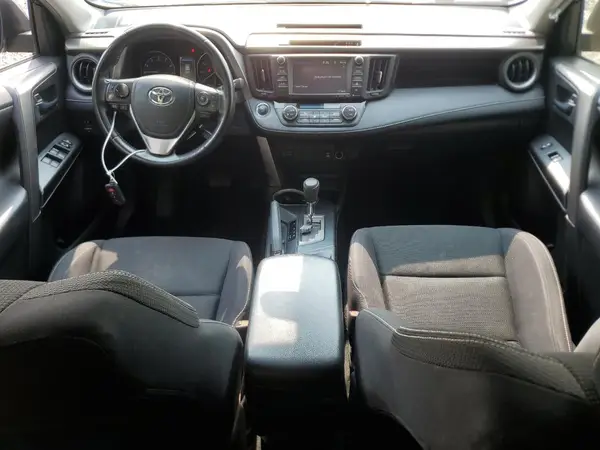 JTMRFREV9HD204119 2017 TOYOTA RAV 4 - Image 8