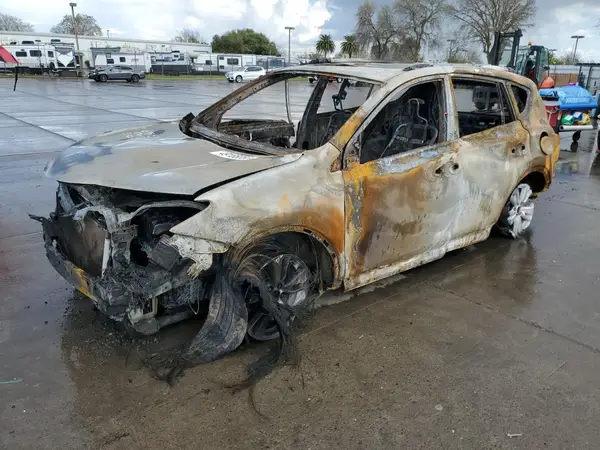 JTMRFREV9HJ105821 2017 TOYOTA RAV 4 - Image 1