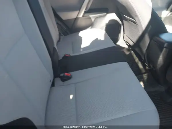 JTMRFREV9HJ127673 2017 TOYOTA RAV 4 - Image 8