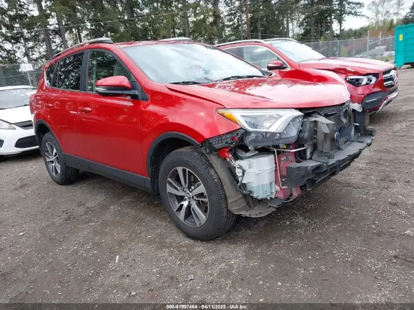JTMRFREV9HJ137877 2017 TOYOTA RAV 4 - Image 1