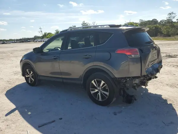 JTMRFREV9HJ143825 2017 TOYOTA RAV 4 - Image 2