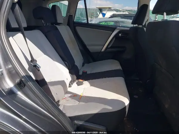 JTMRFREV9HJ152072 2017 TOYOTA RAV 4 - Image 8