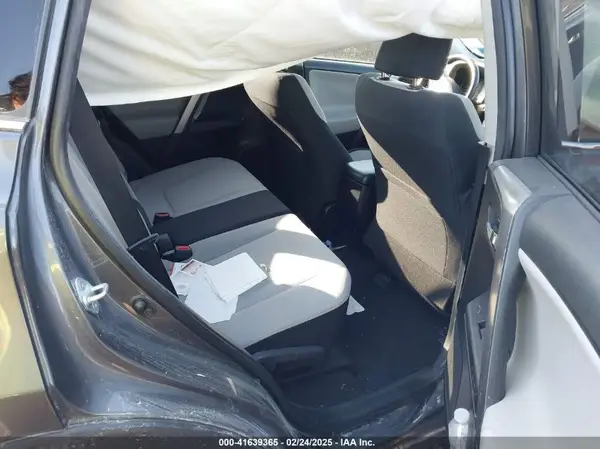 JTMRFREV9JD224487 2018 TOYOTA RAV 4 - Image 8
