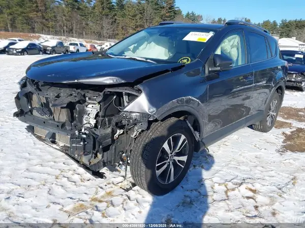 JTMRFREV9JD234792 2018 TOYOTA RAV 4 - Image 2