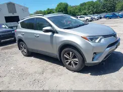 JTMRFREV9JD246957 2018 TOYOTA RAV 4