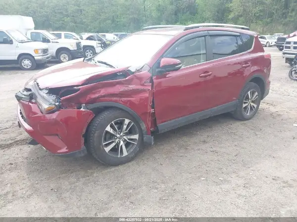 JTMRFREV9JD255903 2018 TOYOTA RAV 4 - Image 2