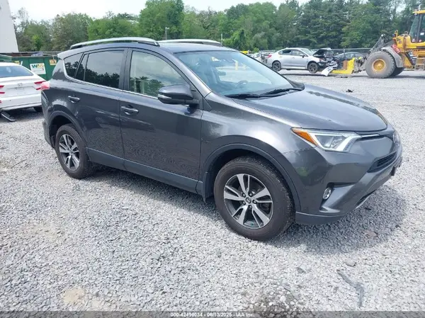 JTMRFREV9JJ722383 2018 TOYOTA RAV 4 - Image 1
