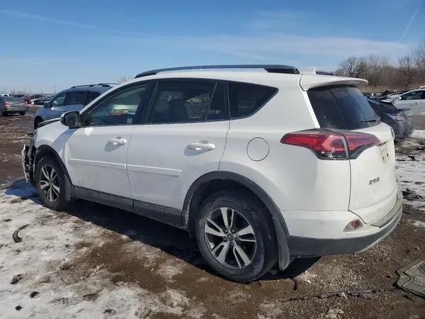 JTMRFREV9JJ734355 2018 TOYOTA RAV 4 - Image 2