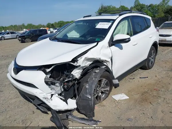 JTMRFREVXGJ061164 2016 TOYOTA RAV 4 - Image 2
