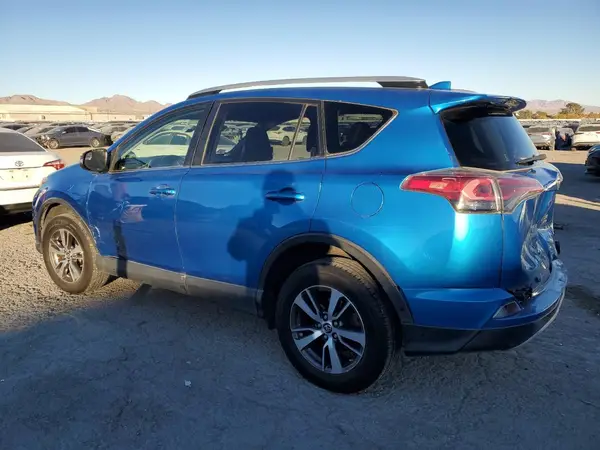 JTMRFREVXGJ068602 2016 TOYOTA RAV 4 - Image 2