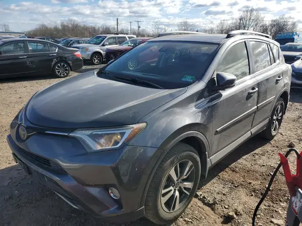 JTMRFREVXHD203626 2017 TOYOTA RAV 4 - Image 1