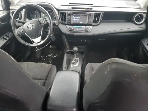 JTMRFREVXHJ113586 2017 TOYOTA RAV 4 - Image 8