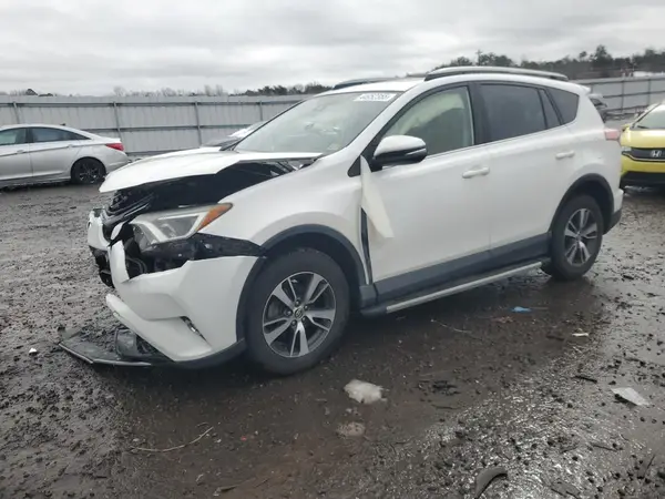 JTMRFREVXHJ118237 2017 TOYOTA RAV 4 - Image 1