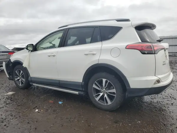 JTMRFREVXHJ118237 2017 TOYOTA RAV 4 - Image 2