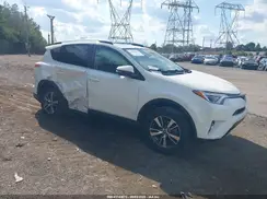 JTMRFREVXHJ123793 2017 TOYOTA RAV 4