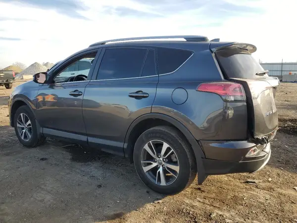 JTMRFREVXHJ129870 2017 TOYOTA RAV 4 - Image 2