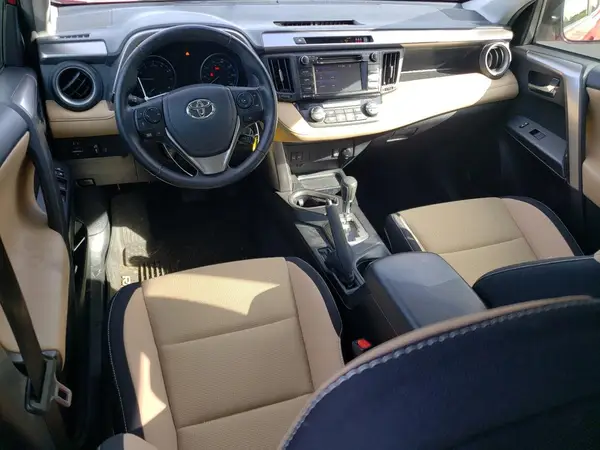 JTMRFREVXHJ136933 2017 TOYOTA RAV 4 - Image 8