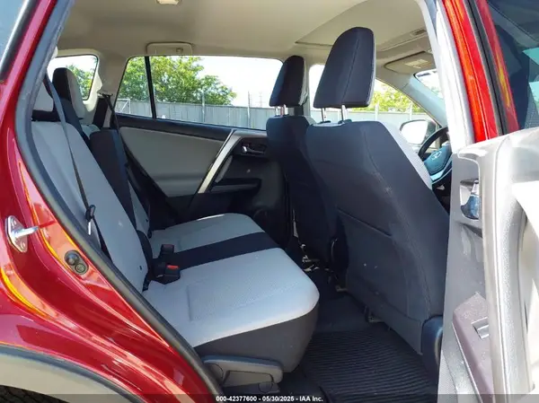 JTMRFREVXJD227768 2018 TOYOTA RAV 4 - Image 8
