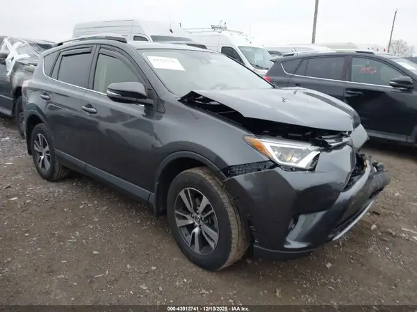JTMRFREVXJD240410 2018 TOYOTA RAV 4 - Image 1
