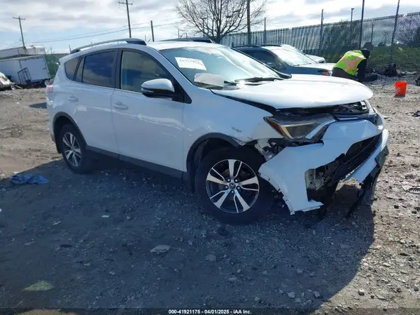 JTMRFREVXJD253416 2018 TOYOTA RAV 4 - Image 1