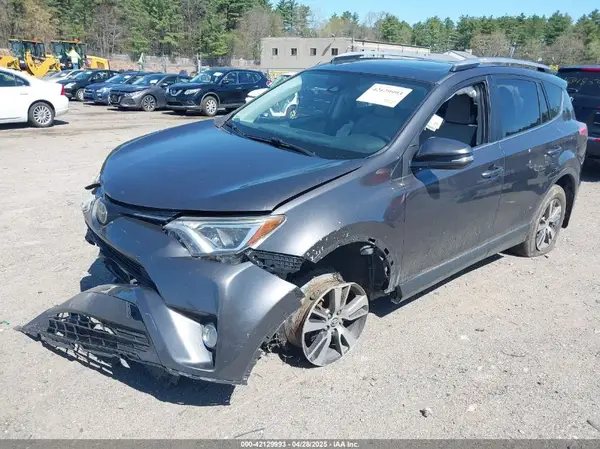JTMRFREVXJJ184101 2018 TOYOTA RAV 4 - Image 2